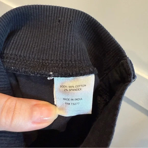 Sonoma Women’s Black Cargo Pants - Picture 8 of 8